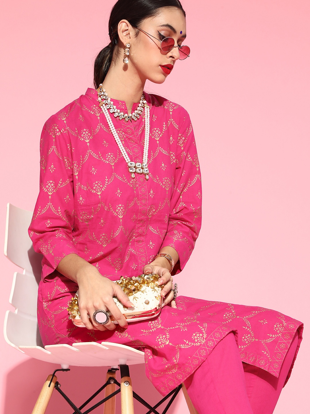 

Sangria Ethnic Motifs Pure Cotton Kurta Set, Fuchsia