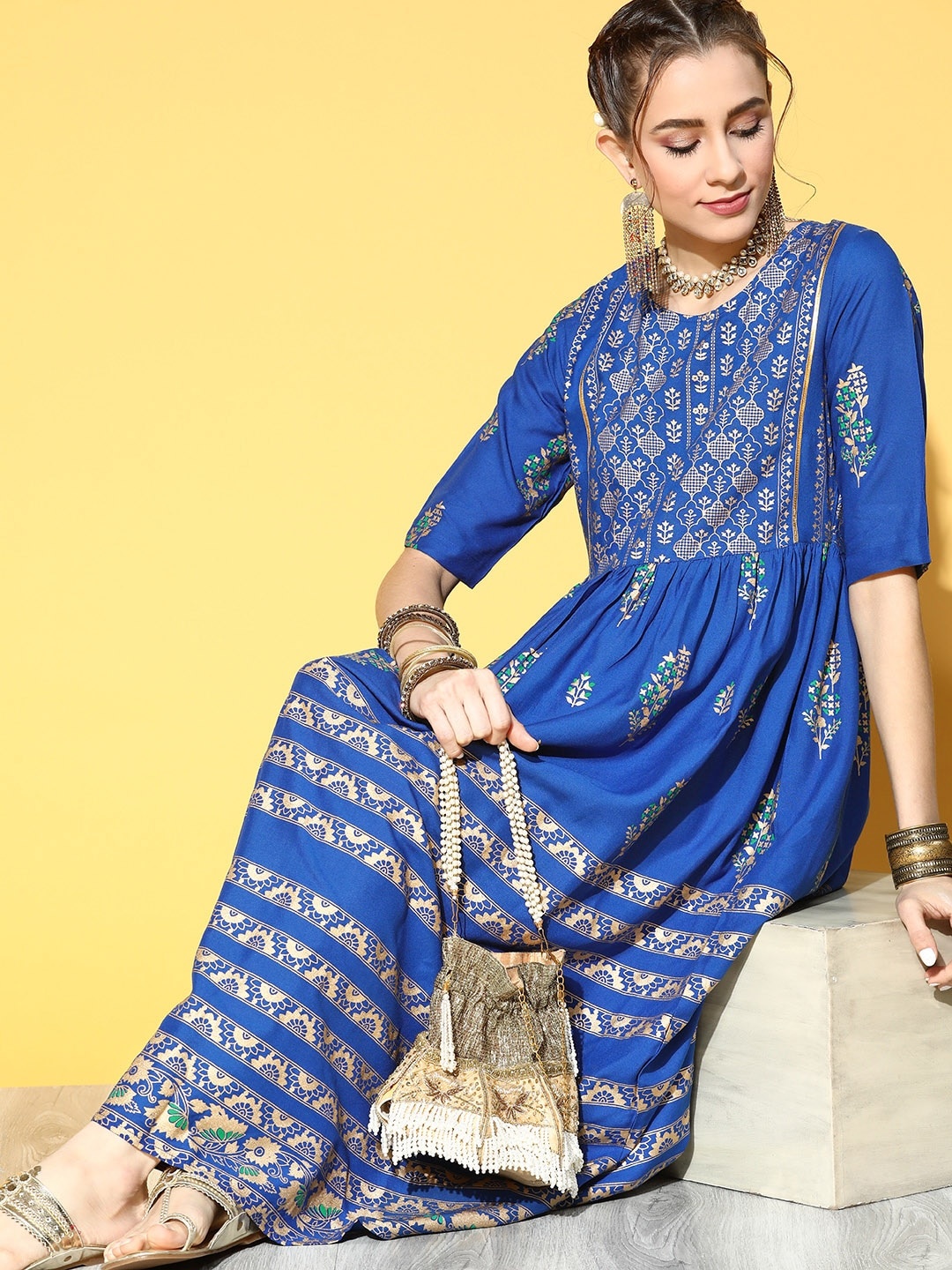 

Sangria Women Stunning Blue Ethnic Motifs Dress