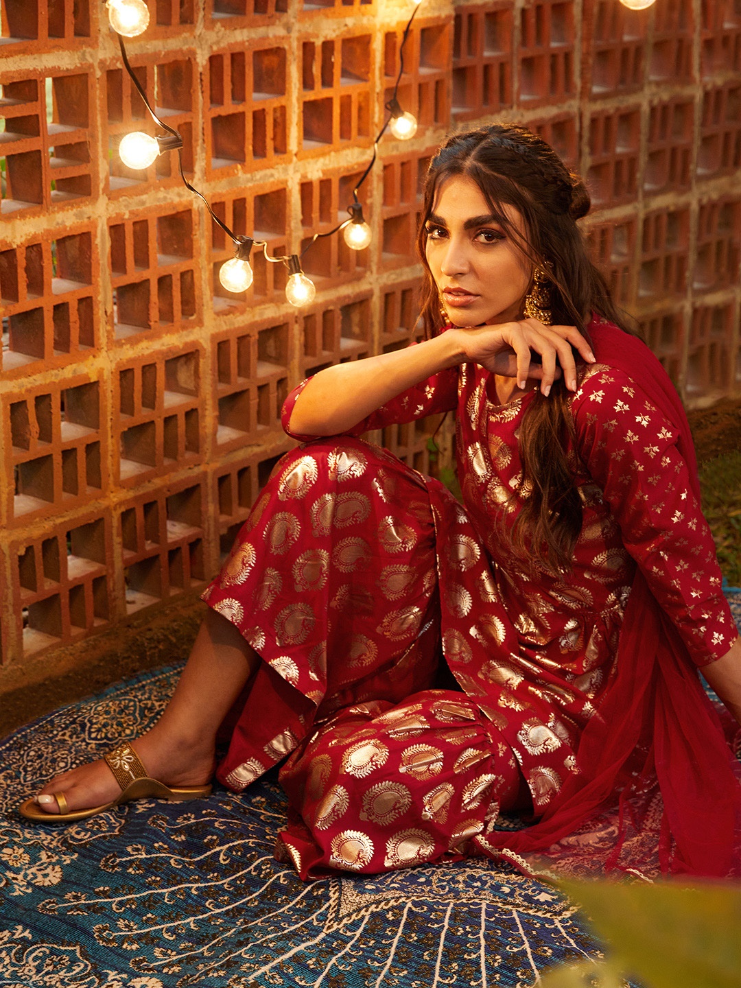 

Sangria Ethnic Motifs Polyester Kurta Set, Red