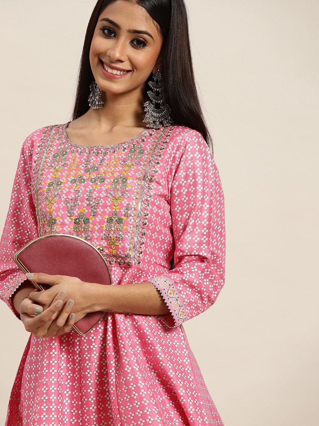 

Sangria Pink & White Ethnic Motifs Print Midi Fit & Flare Dress