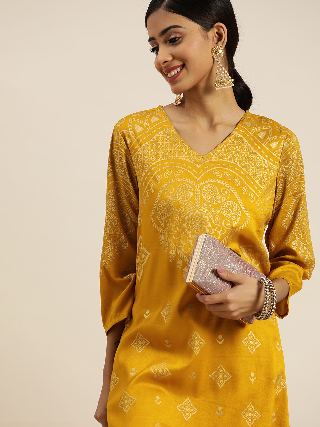 

Sangria Women Mustard Yellow & Golden Ethnic Motifs Print Straight Kurta with Trousers