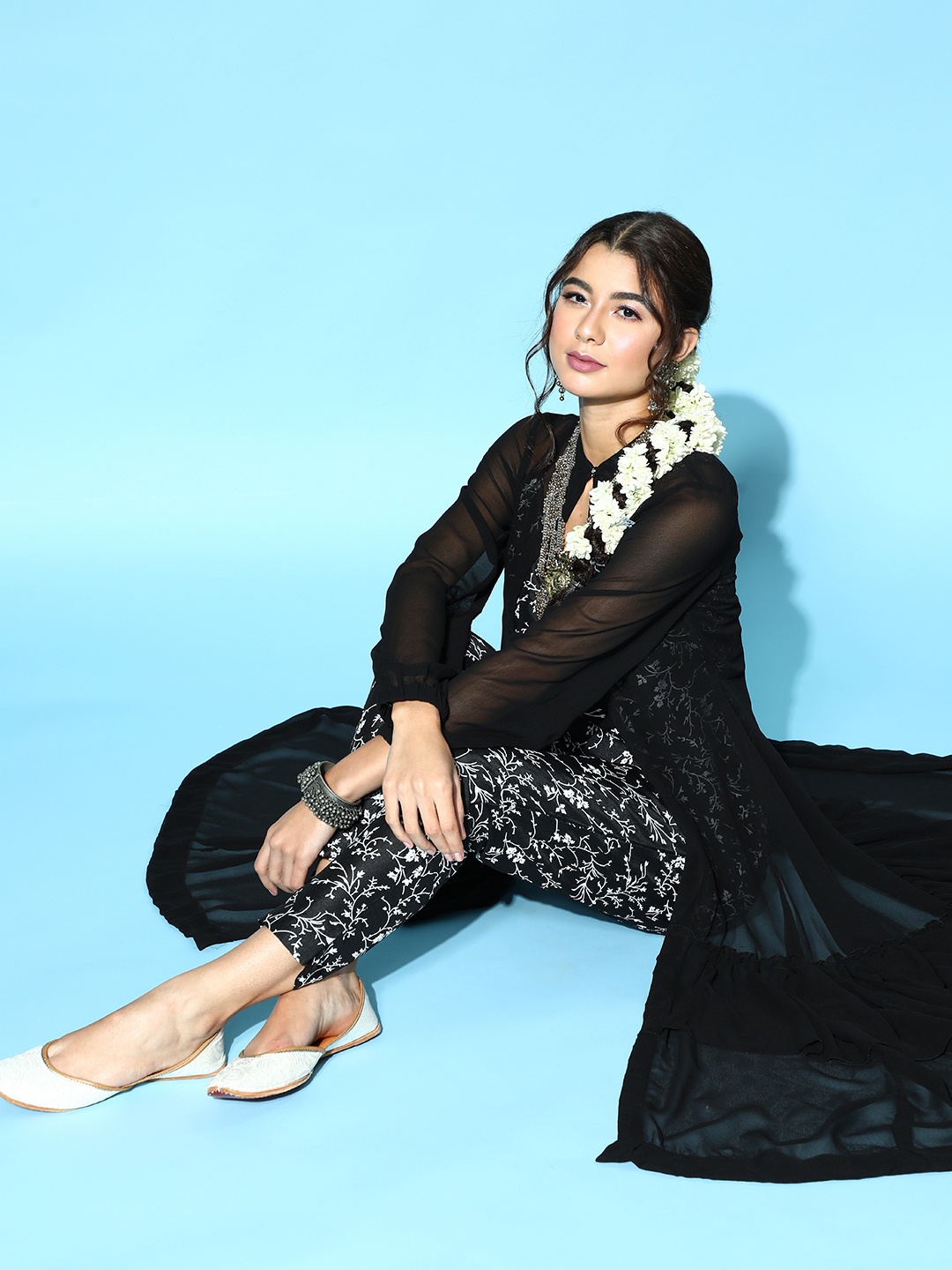 

Sangria Ethnic Motifs Polyester Kurta Set, Black