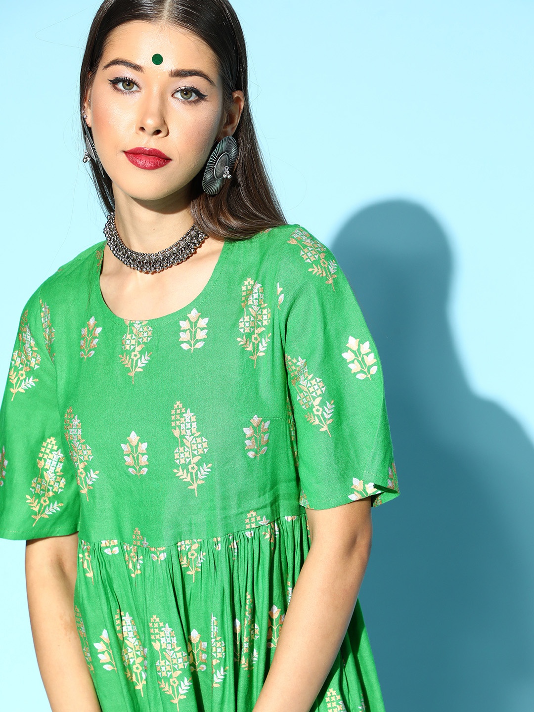

Sangria Women Gorgeous Green Ethnic Motifs Dress
