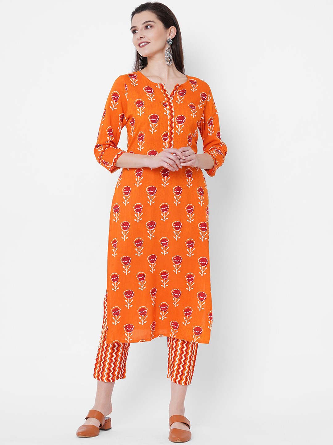 

GoSriKi Women Orange Ethnic Motifs Printed Pure Cotton Kurta with Trousers