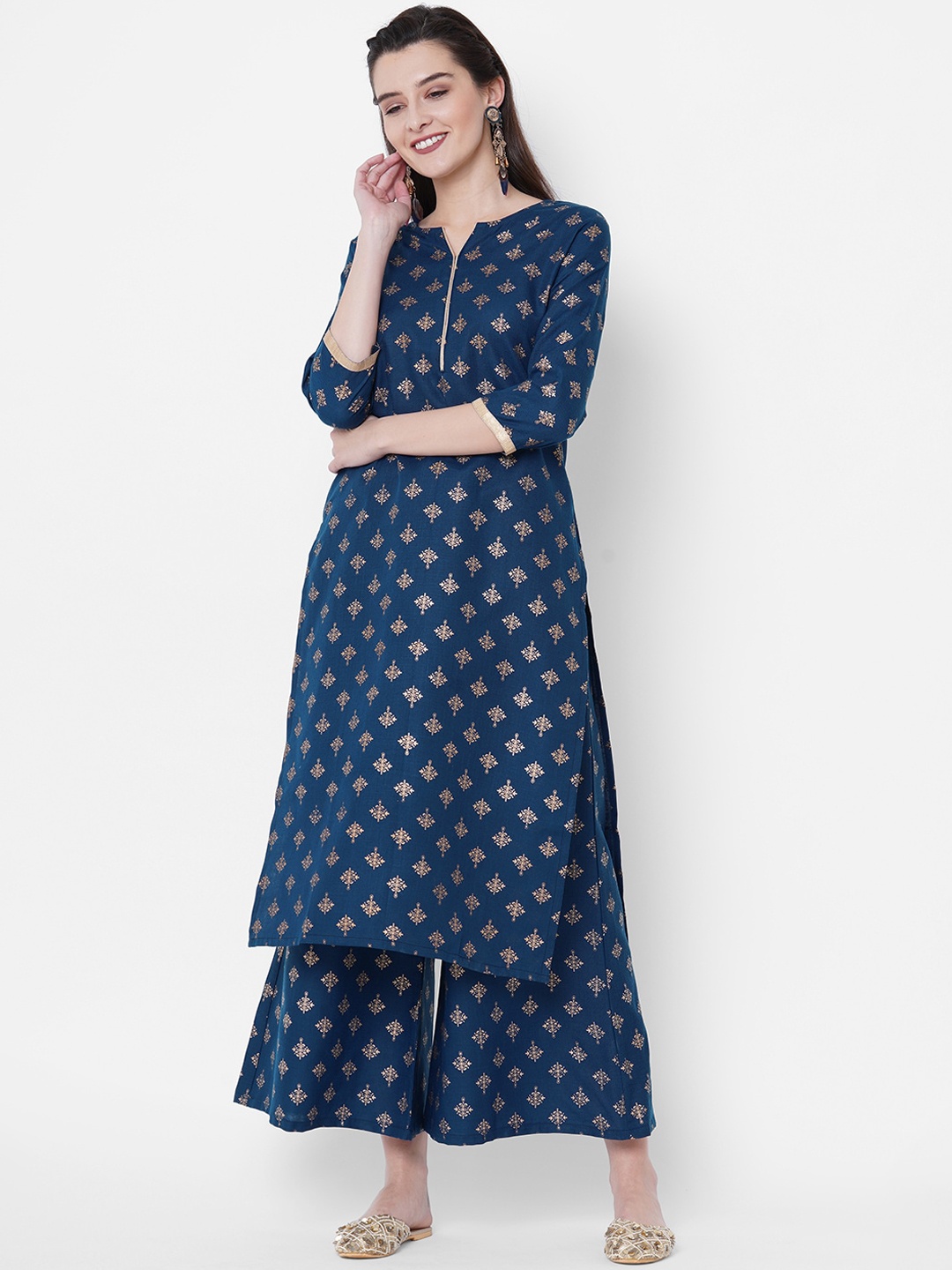 

GoSriKi Women Blue Ethnic Motifs Printed Kurta with Palazzos