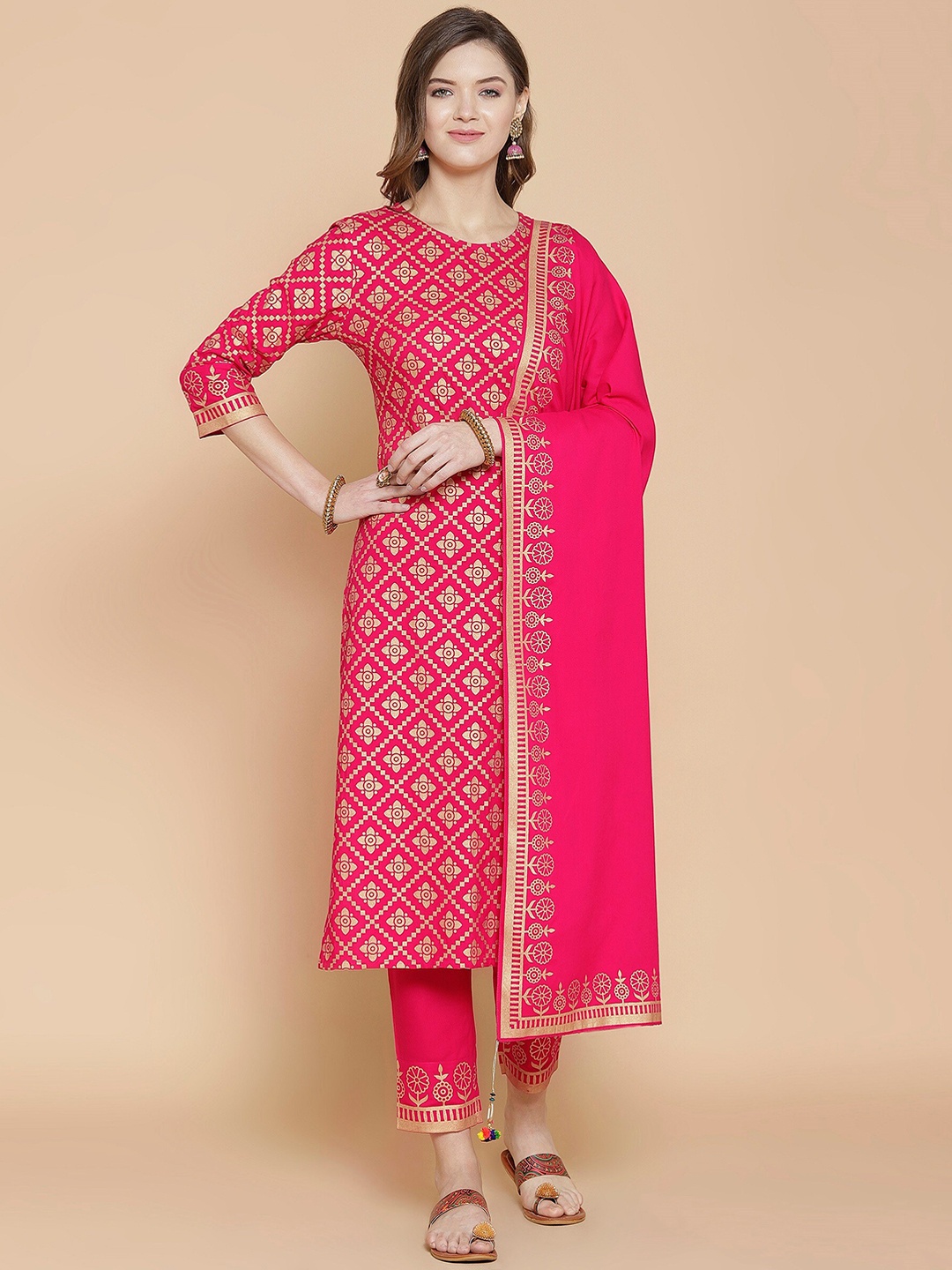 

GoSriKi Women Pink Printed Pure Cotton Kurta with Trousers & With Dupatta