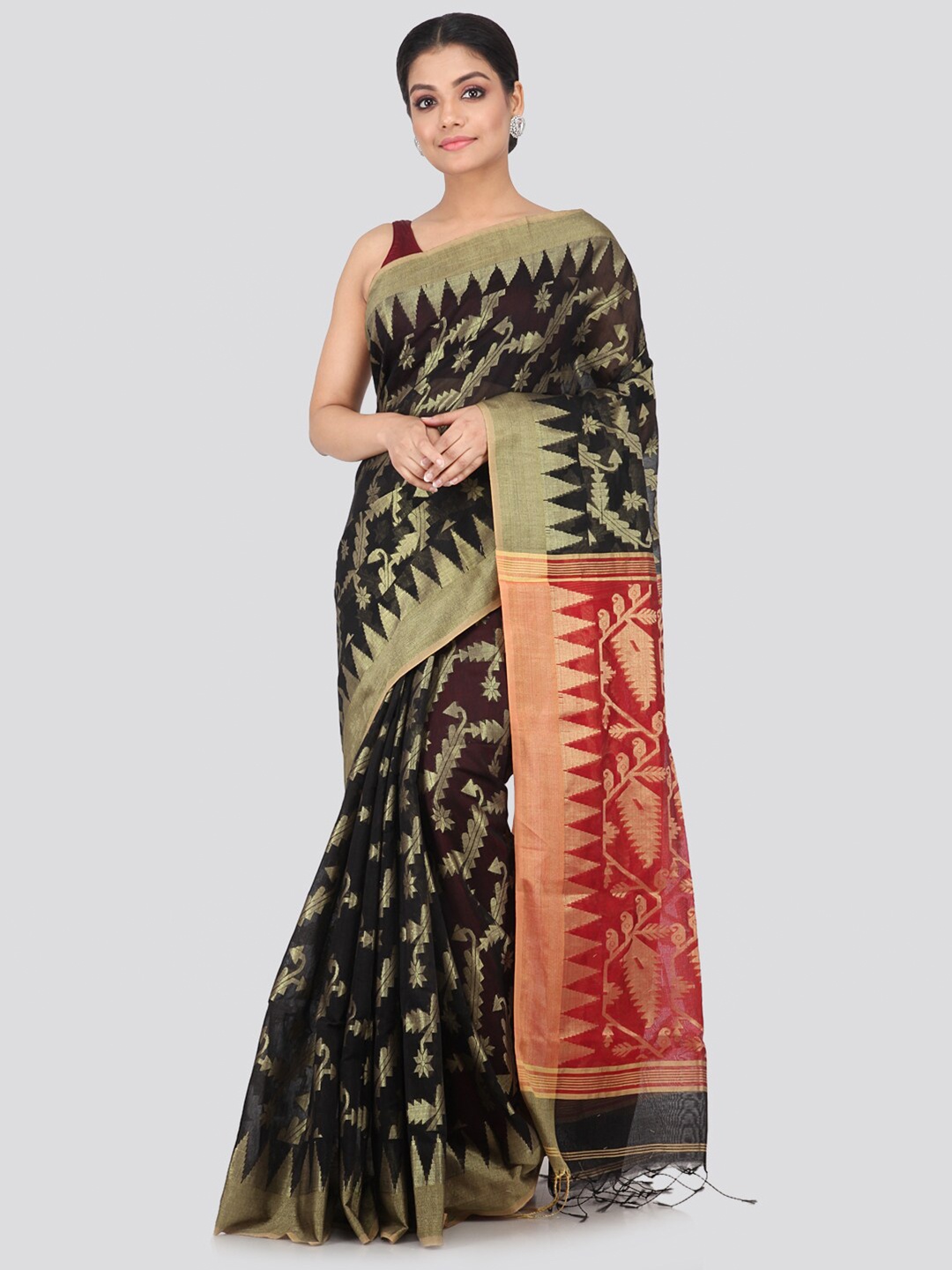 

PinkLoom Black & Gold-Coloured Woven Design Zari Handloom Sustainable Saree