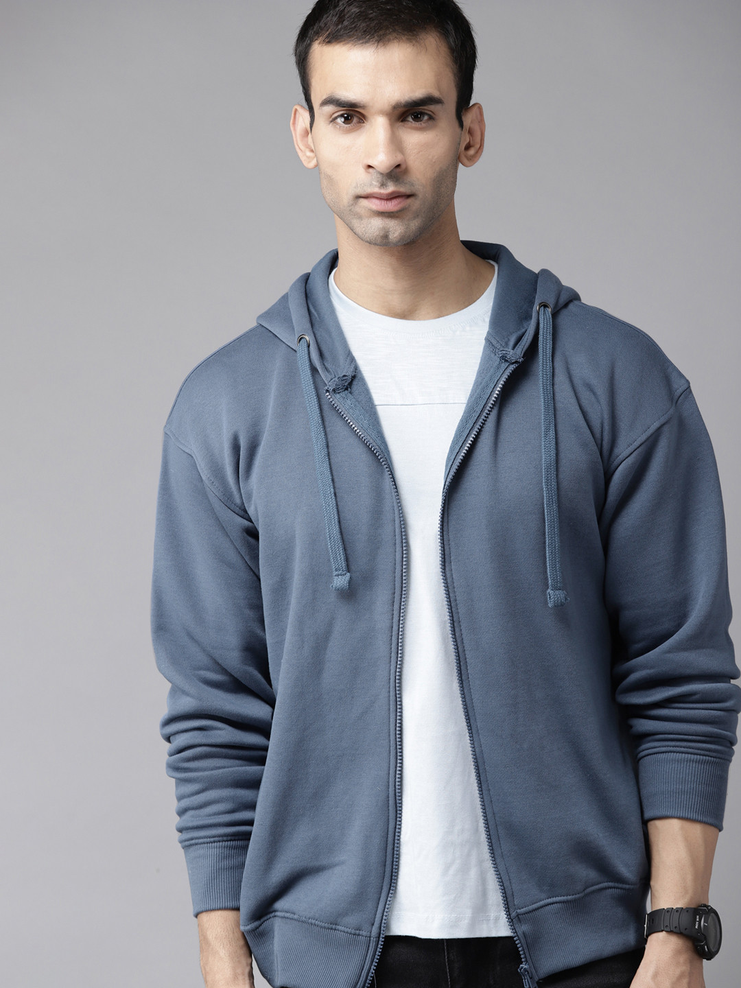 

Roadster Men Blue Solid Tailored Jacket