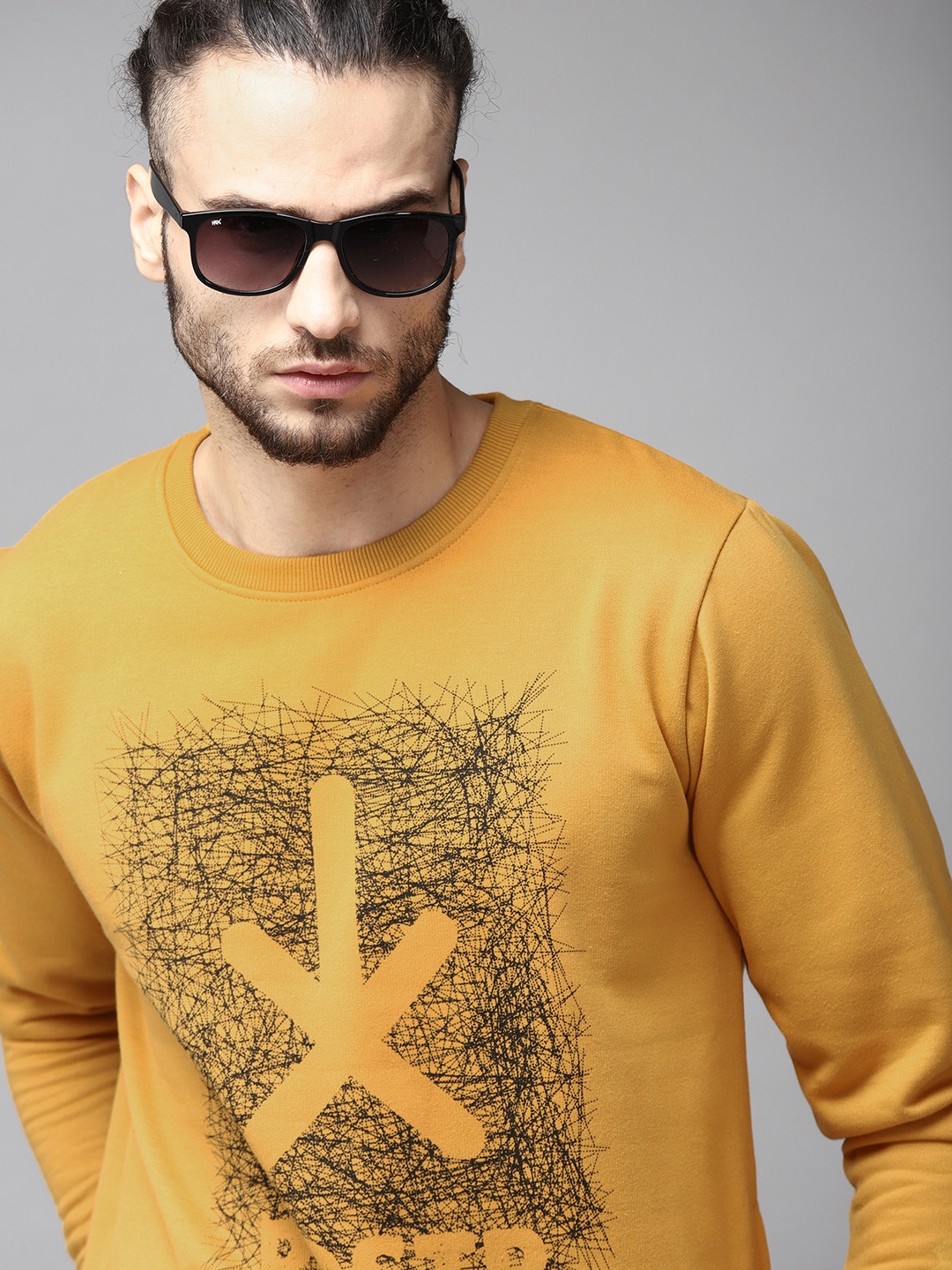

Roadster Men Mustard Yellow & Black Graphic Printed Sweatshirt