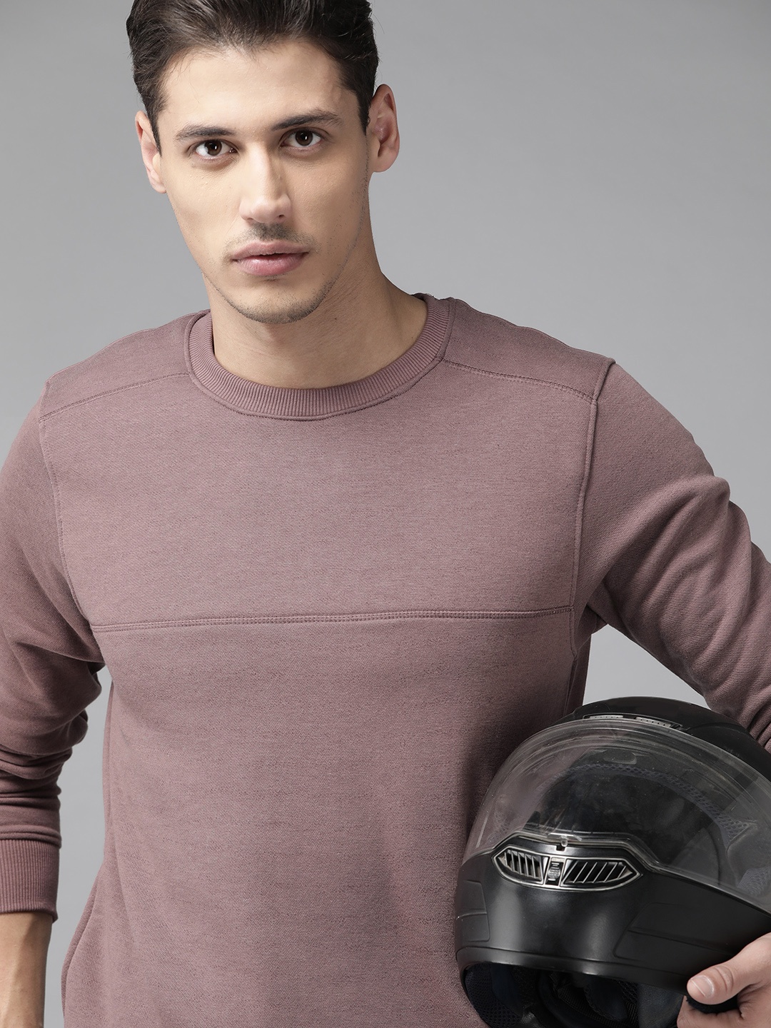 

Roadster Men Mauve Solid Sweatshirt