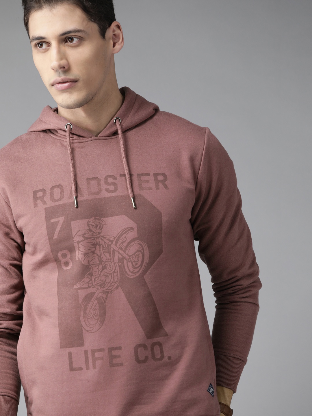 

Roadster Men Mauve Brand Logo Print Hooded Sweatshirt