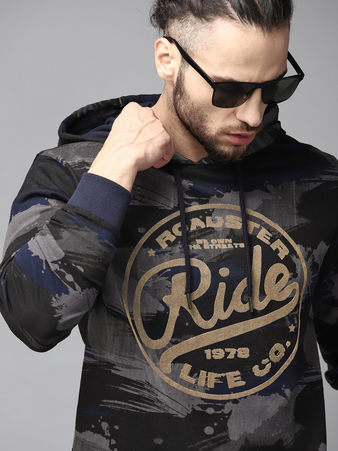 

Roadster Men Grey & Navy Camouflage Printed Cotton Hooded Sweatshirt