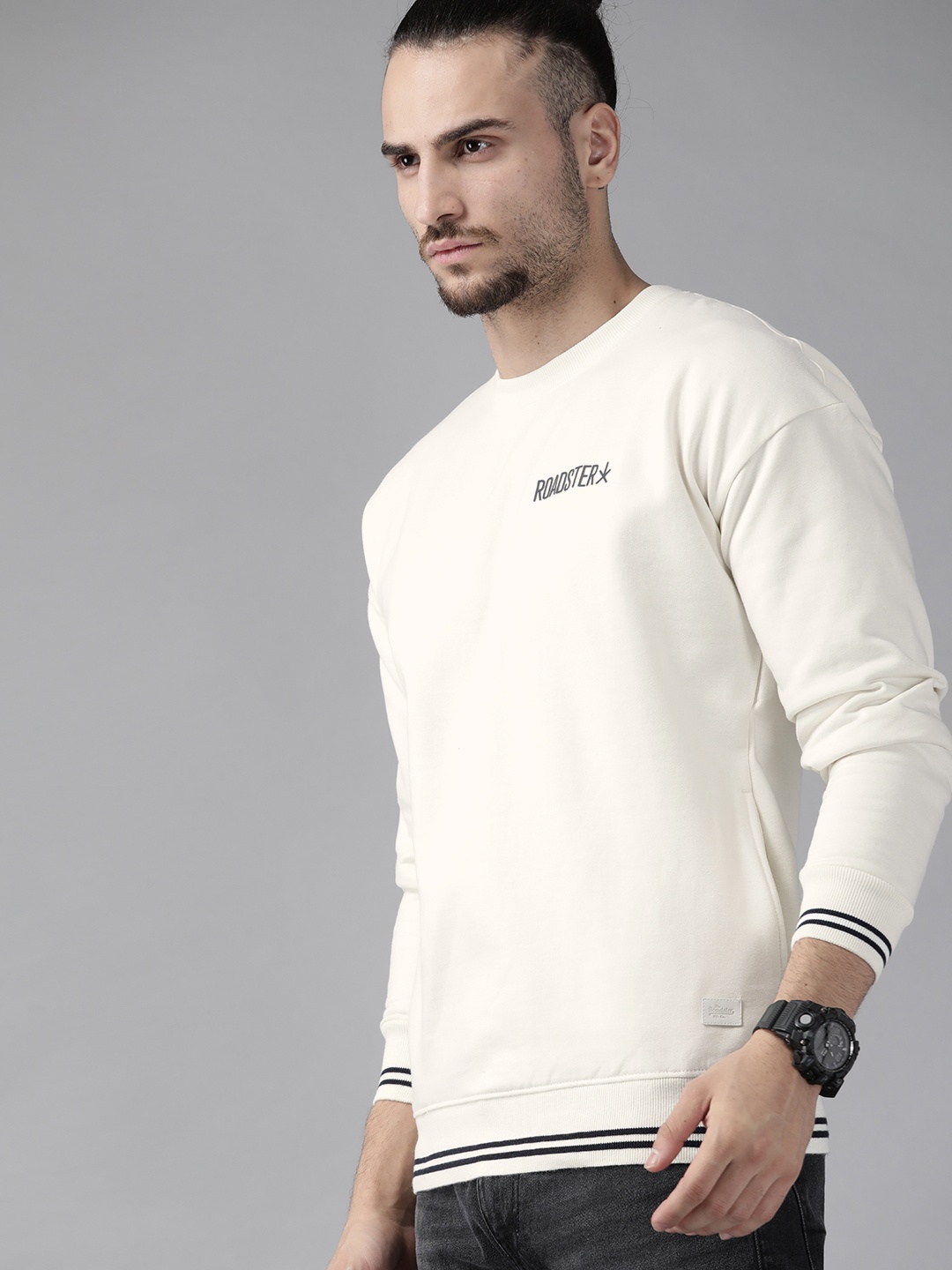 

Roadster Men White Sweatshirt