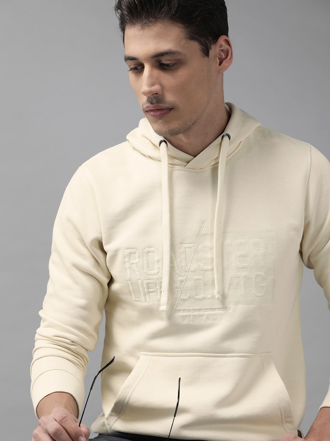 

Roadster Men Cream-Coloured Brand Logo Embroidered Hooded Sweatshirt