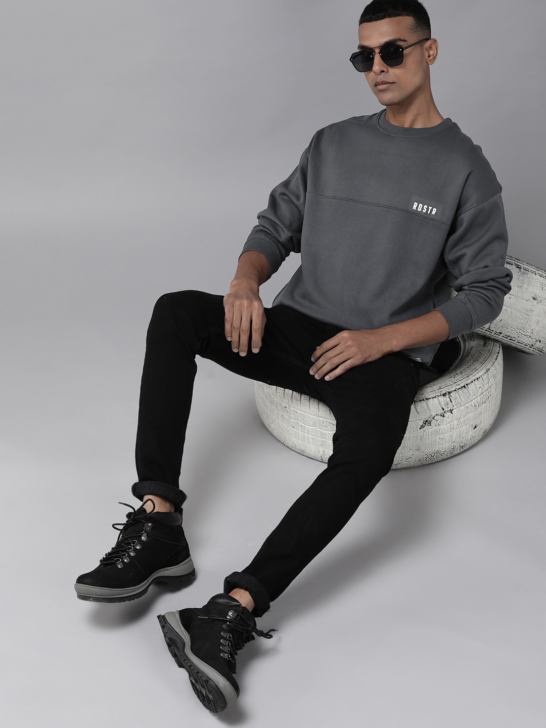 

Roadster Men Charcoal Grey Printed Sweatshirt