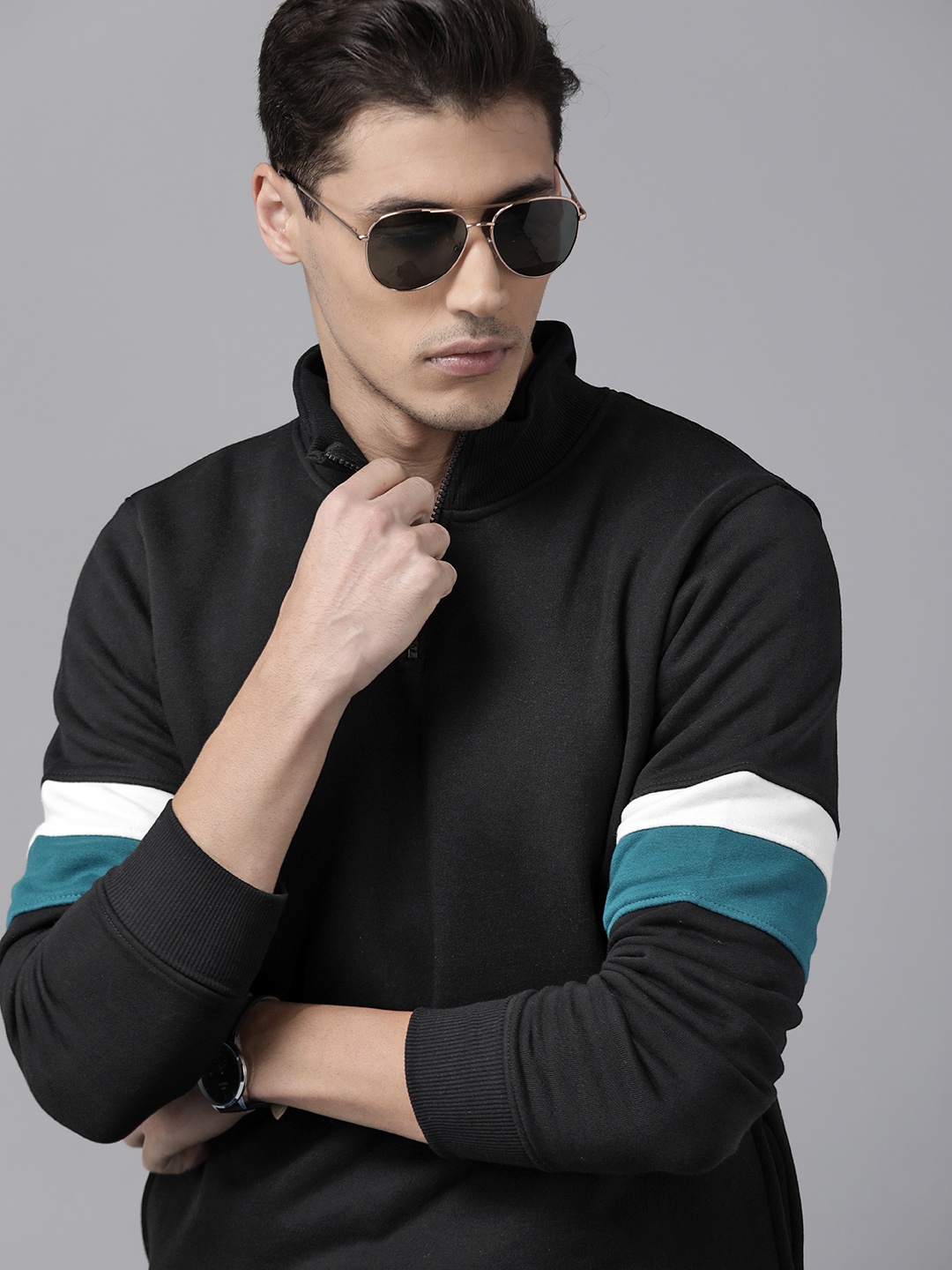 

Roadster Men Black Sweatshirt