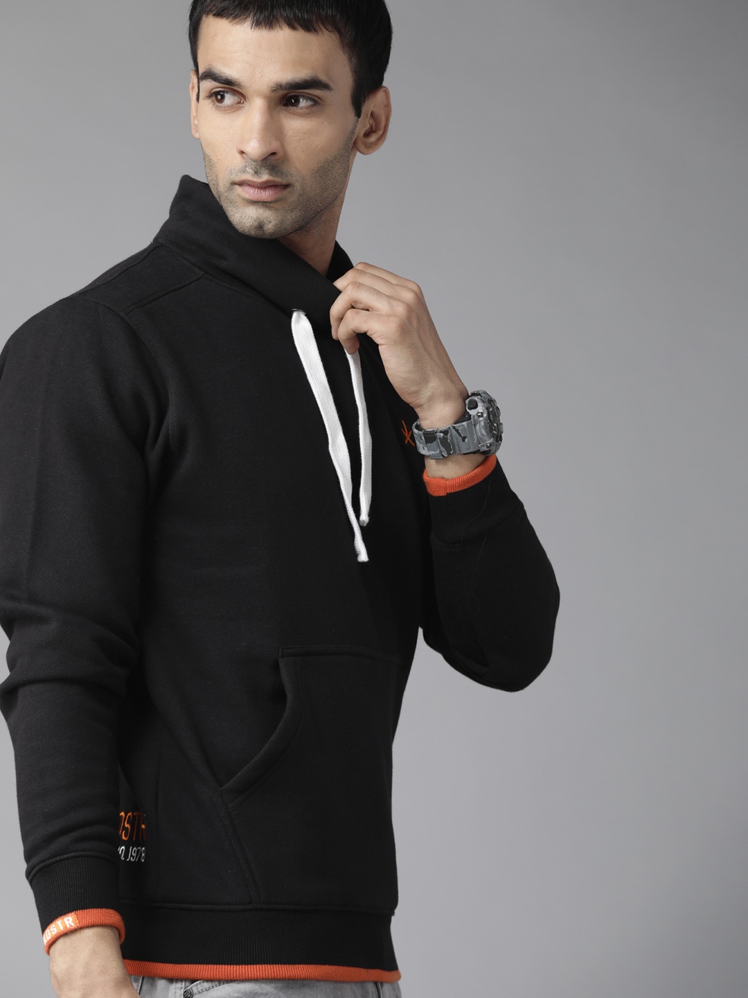

Roadster Men Black Solid High Neck Sweatshirt