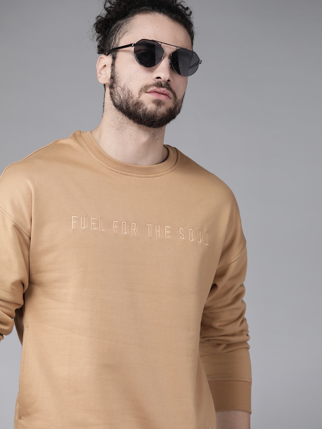 

Roadster Men Beige Embroidered Detail Sweatshirt