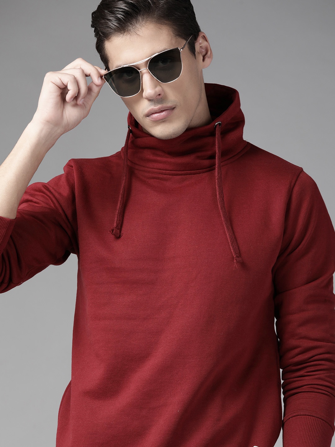 

Roadster Men Maroon Solid Sweatshirt