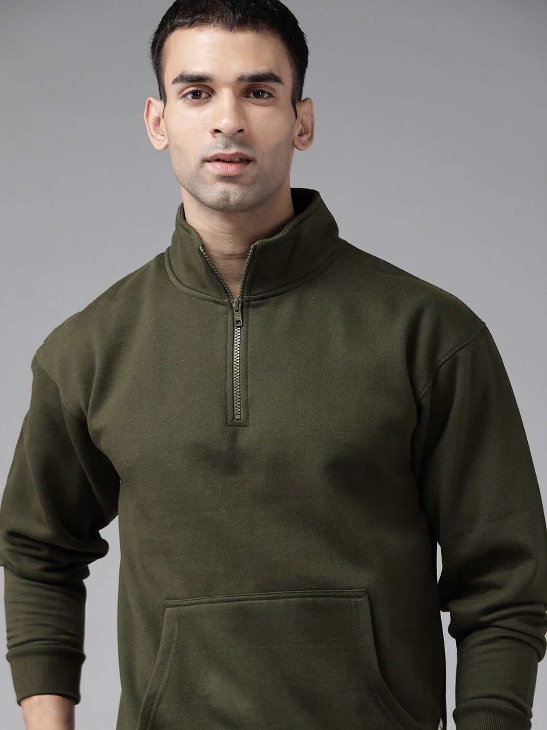 

Roadster Men Green Sweatshirt