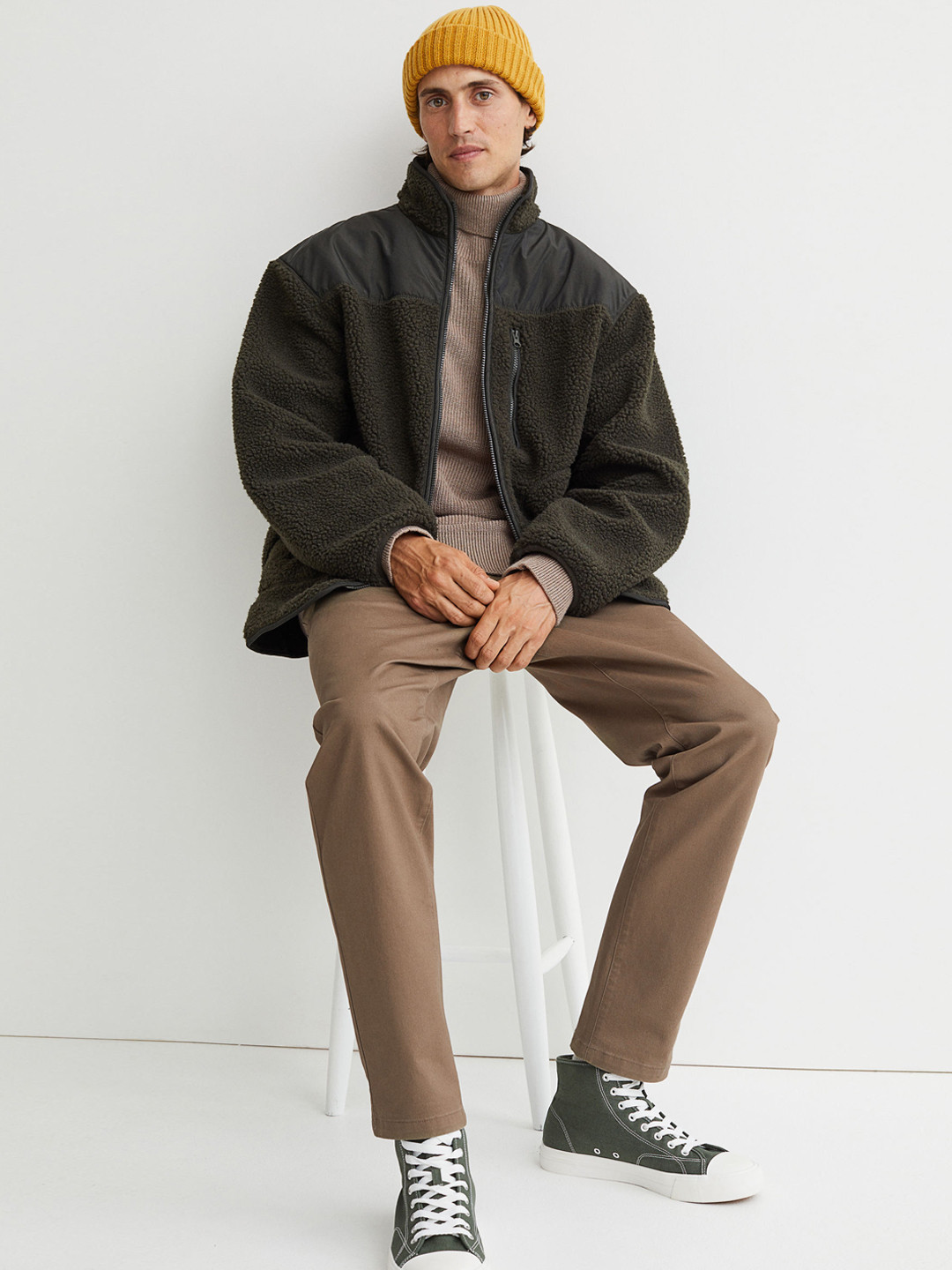 

H&M Men Khaki Slim Fit Chinos