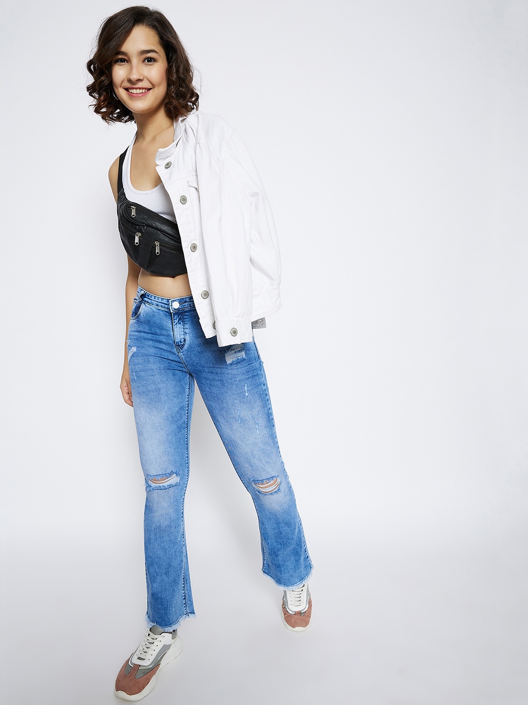 

Crimsoune Club Women Blue Bootcut Mildly Distressed Heavy Fade Jeans