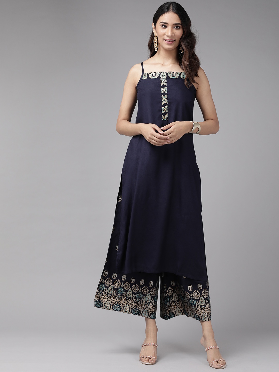 

YASH GALLERY Women Navy Blue & Golden Ethnic Motifs Printed Straight Kurta with Palazzos