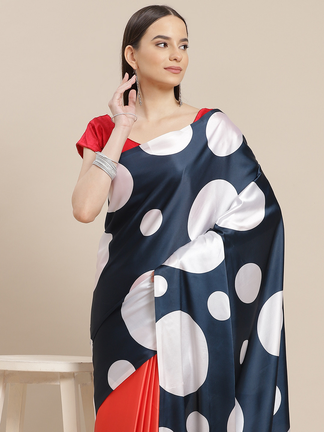 

Anouk Navy Blue & White Printed Satin Saree