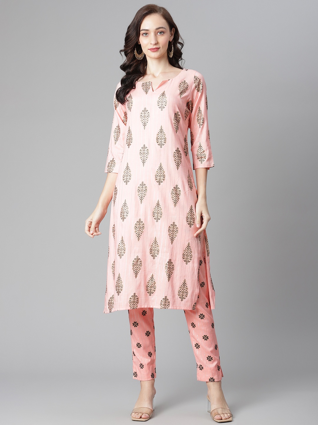 

Poshak Hub Women Pink & Black Ethnic Motifs Printed Regular Kurta with Trousers