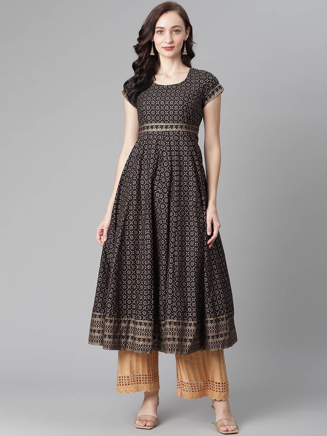 

Poshak Hub Women Black & Golden Ethnic Motifs Print Cotton Anarkali Kurta