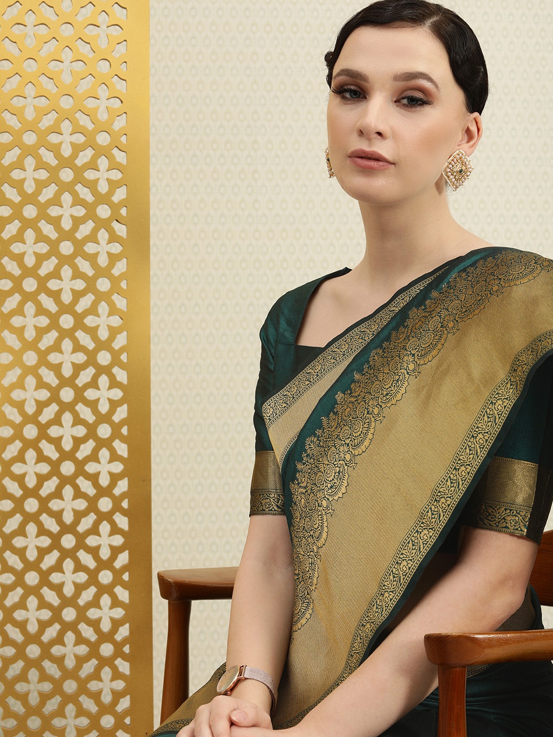 

House of Pataudi Green & Gold-Toned Zari Silk Blend Banarasi Saree