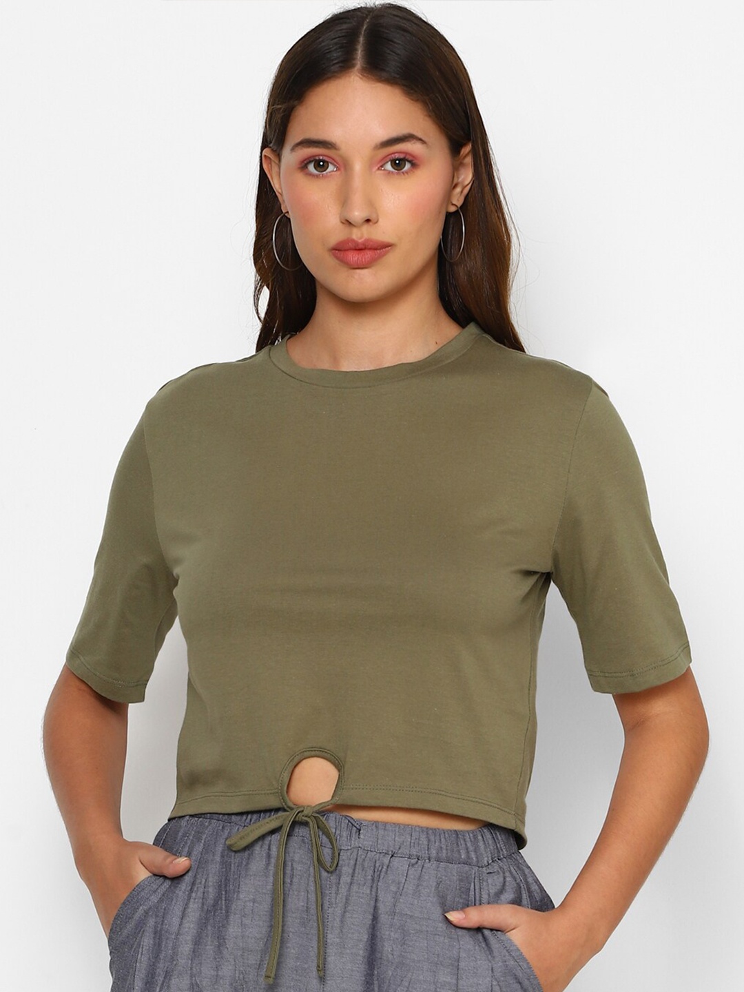 

FOREVER 21 Women Green Solid Tie-up Regular Top