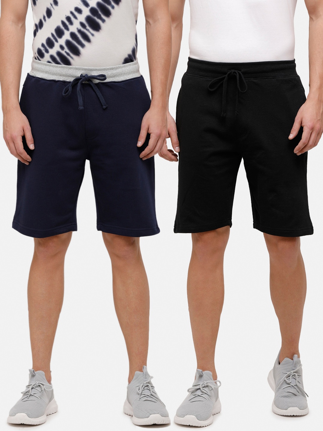 

MADSTO Men Black Mid-Rise Regular Shorts