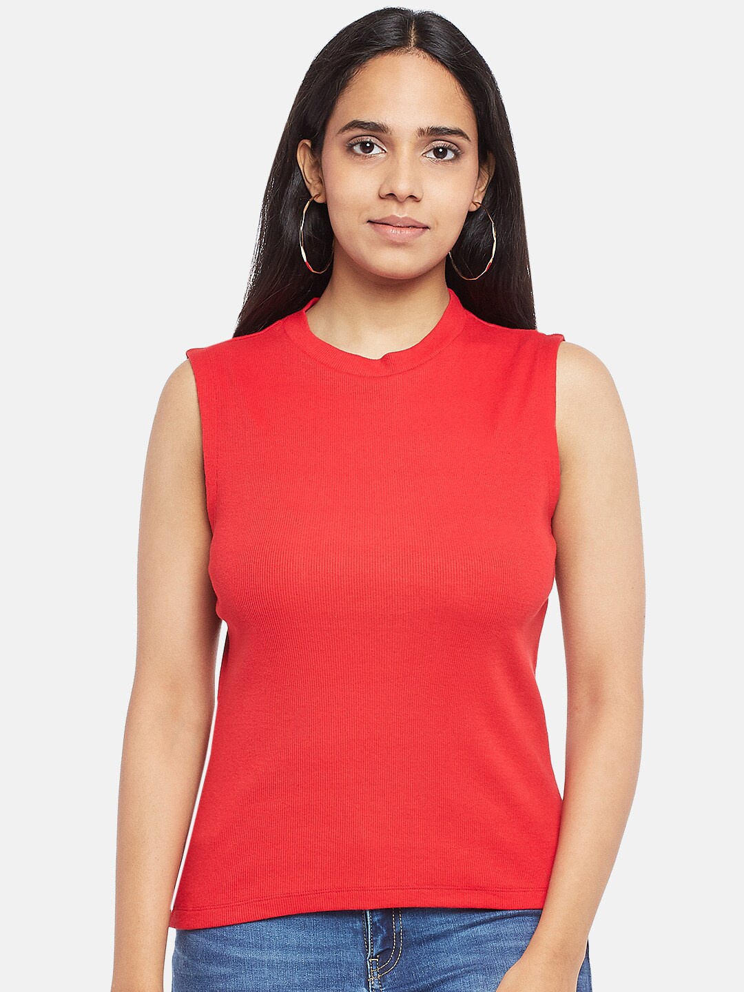 

People Women Red Solid Sleeveless Regular Top