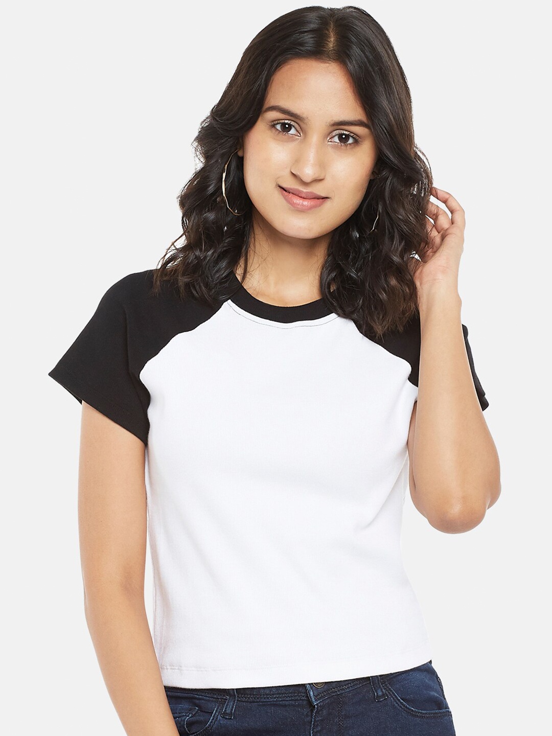 

People Women White & Black Colourblocked Regular Top