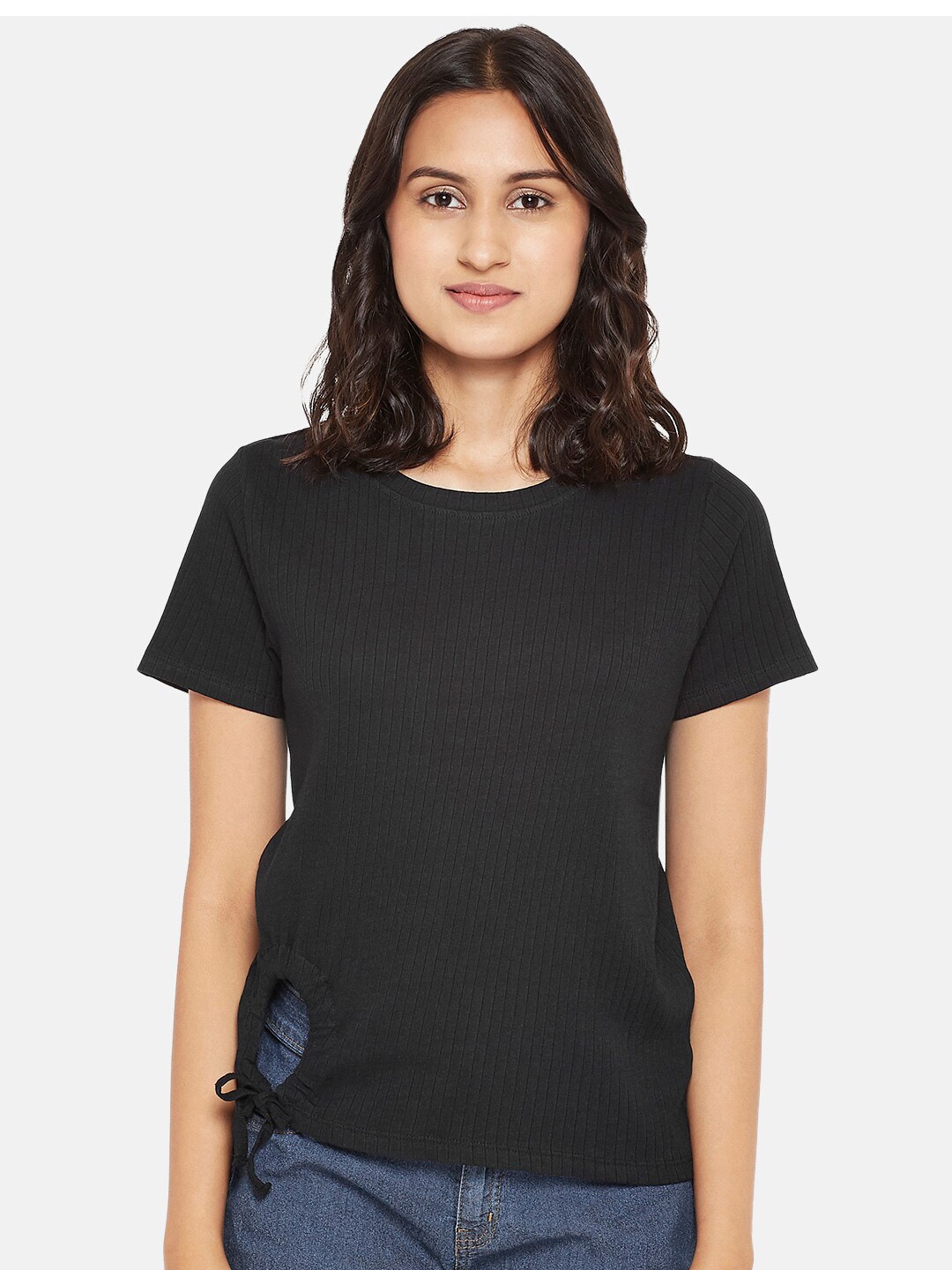

People Women Black Solid Round Neck Regular Top