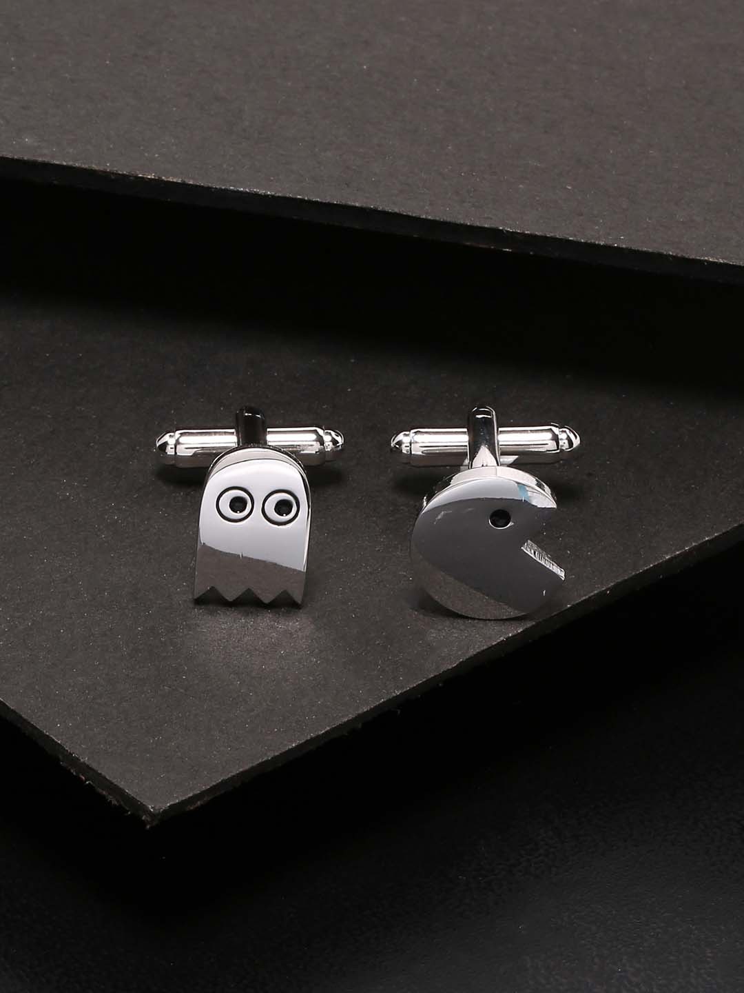 

Tistabene Men Silver-Toned & Black Quirky Cufflink