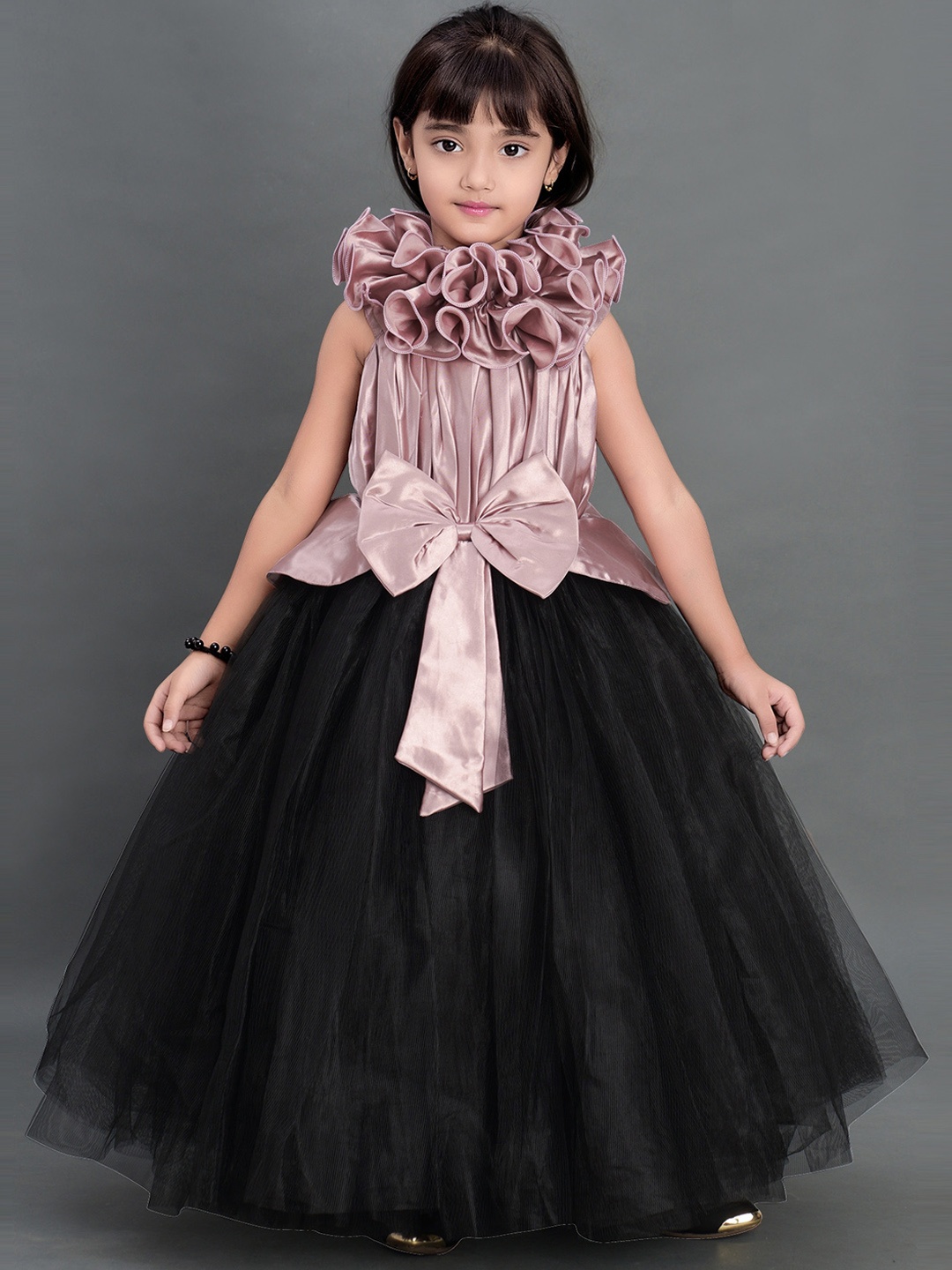 

Pink Chick Girls Mauve & Black Halter Neck Satin Peplum Maxi Dress