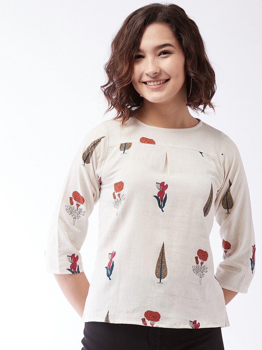 

InWeave Off White Floral Regular Top