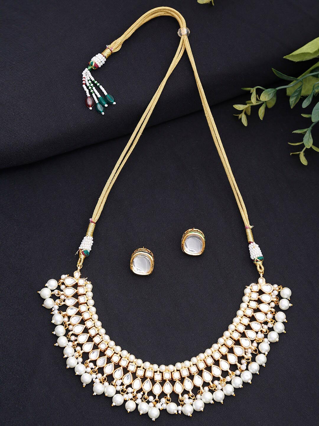 

Ruby Raang Woman Kundan Jewellery Set, Gold