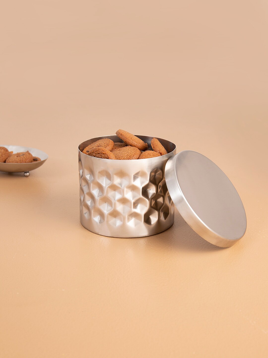 

ellementry Silver-Toned Textured Small Metal Jar