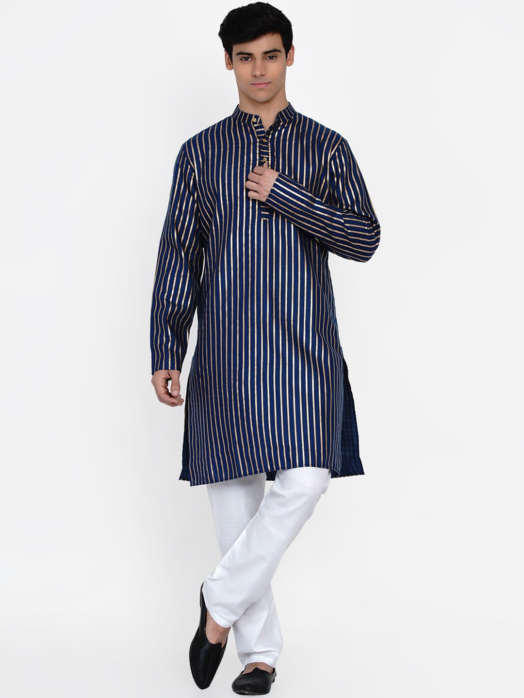 

Baawara By Bhama Men Navy Blue & Gold Striped Kurta with Pyjamas