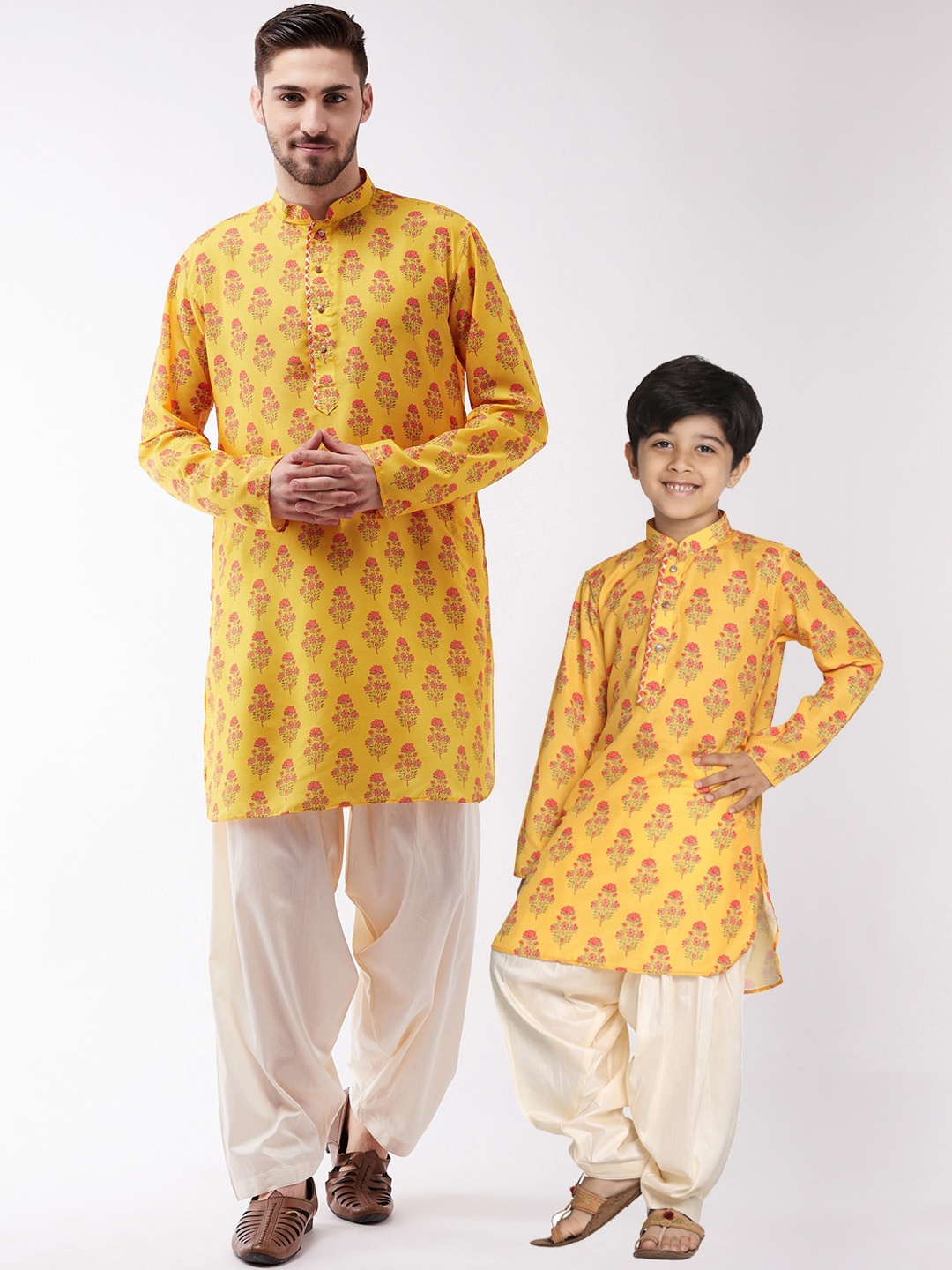 

VASTRAMAY Men Mustard Yellow & Pink Ethnic Motifs Printed Kurta with Patiala