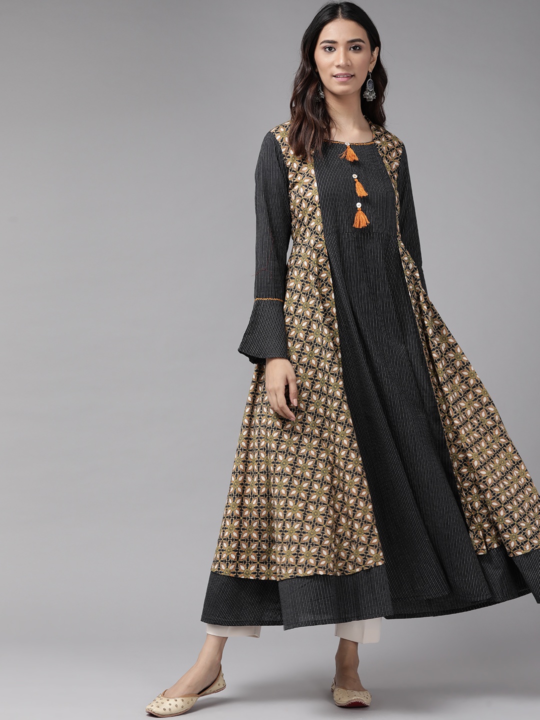 

YASH GALLERY Women Black & Beige Ethnic Motifs Printed Layered Kurta