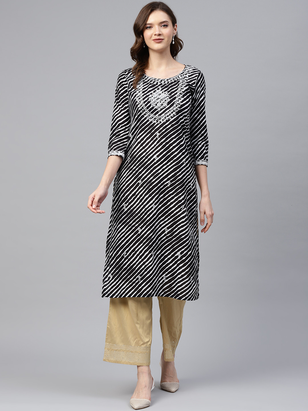 

Readiprint Fashions Women Black & White Leheriya Mirror Work Cotton Straight Kurta