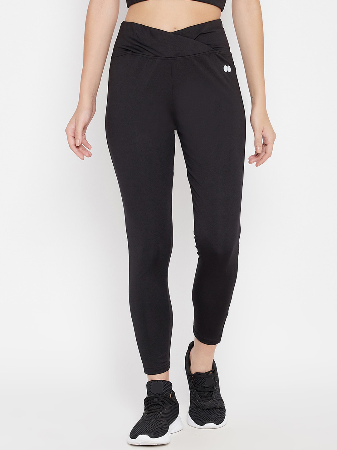 

Clovia Women Black Solid Activewear Ankle-Length Sports Tights