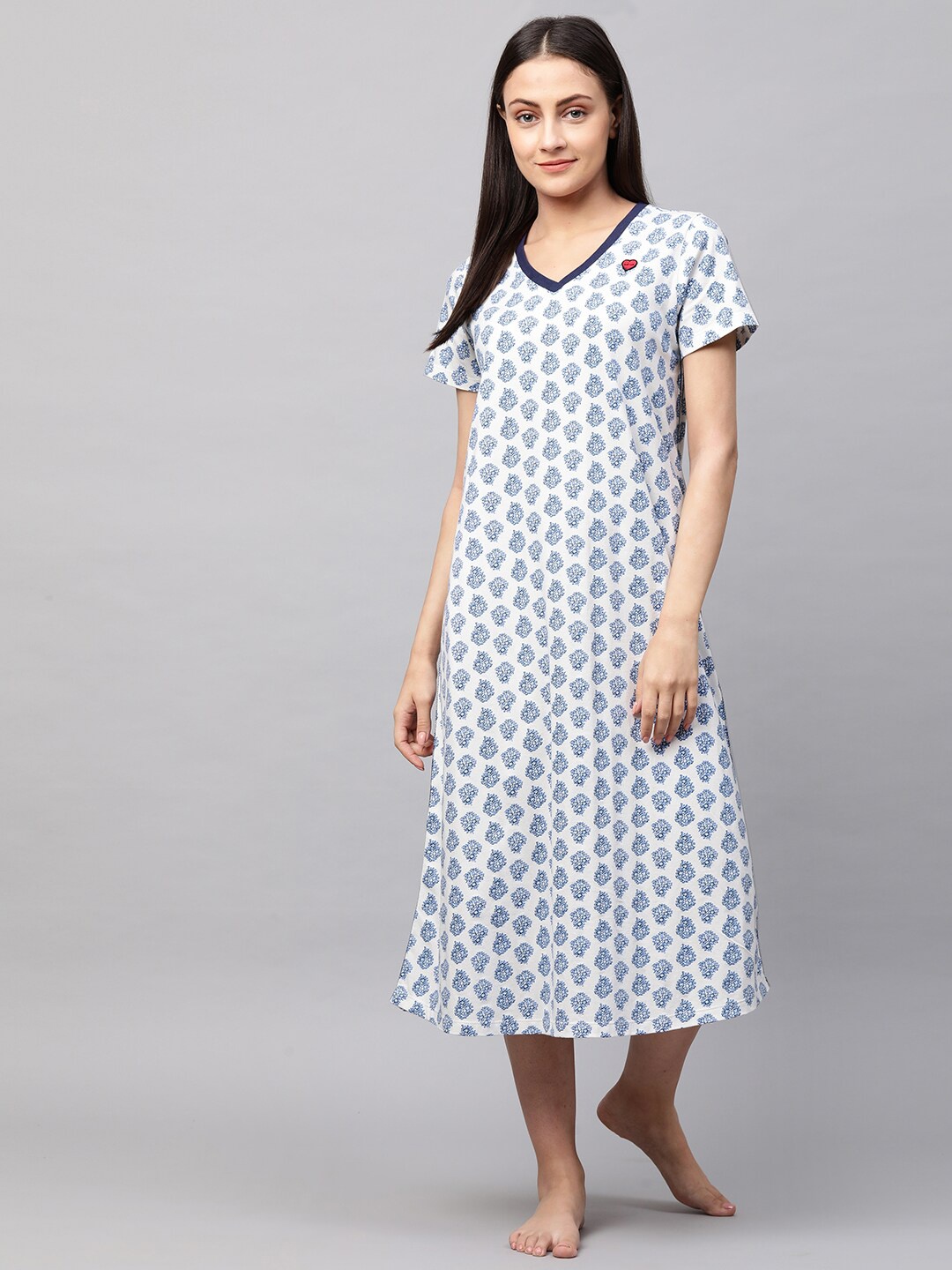 

Chemistry Blue & White Floral Printed Nightdress