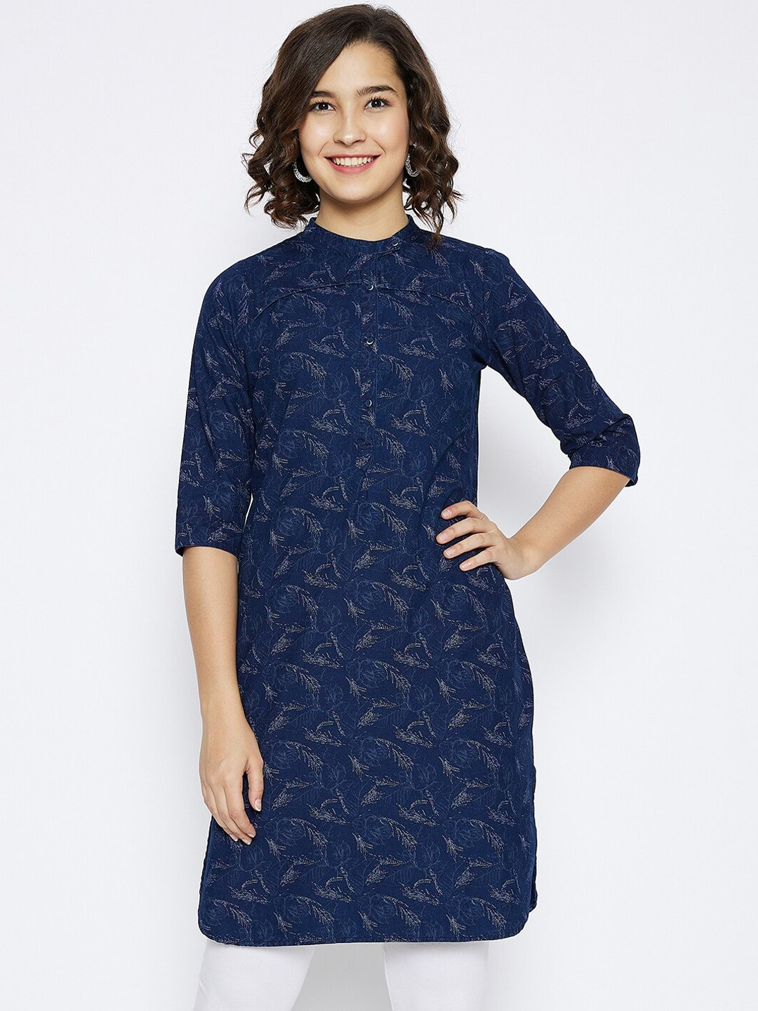 

Crimsoune Club Women Navy Blue & White Floral Printed Pure Cotton Kurta