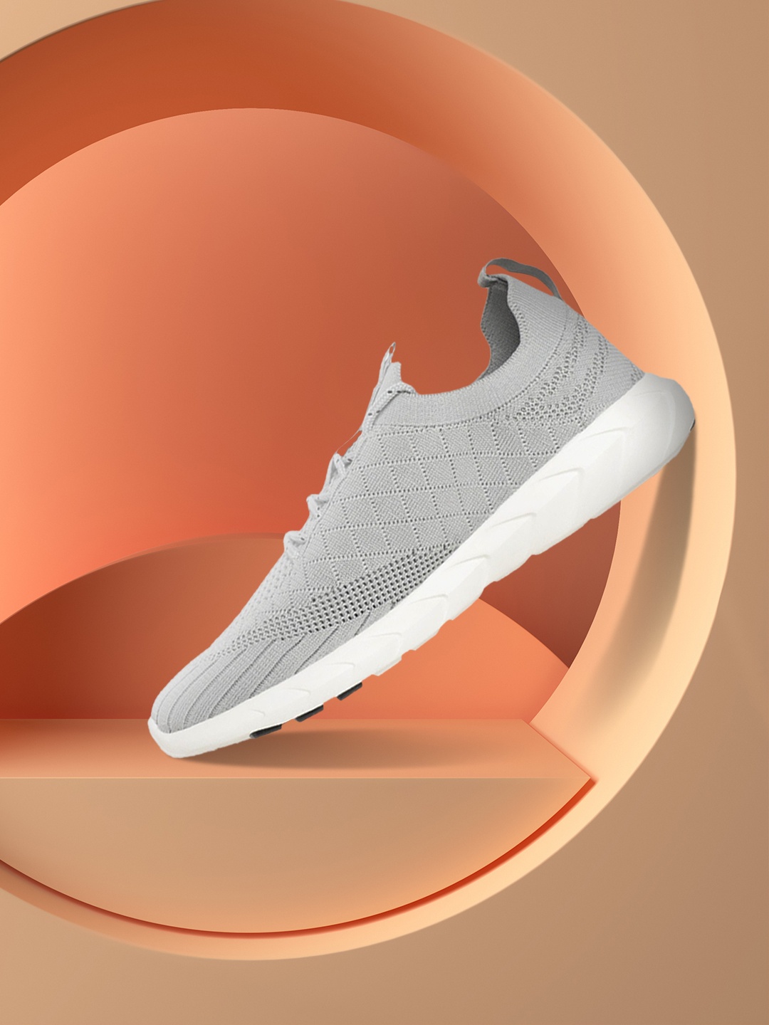 

HRX by Hrithik Roshan Women Grey Woven Design Charged Running Shoe