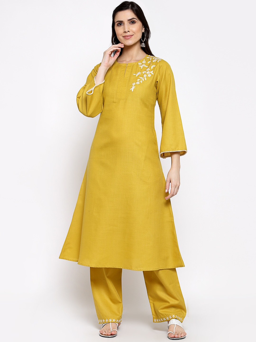 

DART STUDIO Women Yellow Floral Pure Cotton Kurta with Palazzos